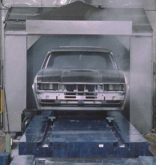 Bilder von einem der letzten Capri während der Montage in Köln-Niehl am 19. Dezember 1986. Bilder von einem der letzten Capri während der Montage in Köln-Niehl am 19. Dezember 1986.