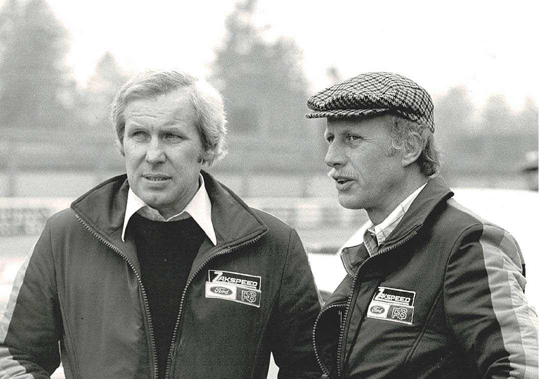Michael „Mike“ Kranefuß (rechts), Direktor für Fords europäische Motorsport-Aktivitäten, und Erich Zakowski (Chef des Zakspeed-Teams). Michael „Mike“ Kranefuß (rechts), Direktor für Fords europäische Motorsport-Aktivitäten, und Erich Zakowski (Chef des Zakspeed-Teams).